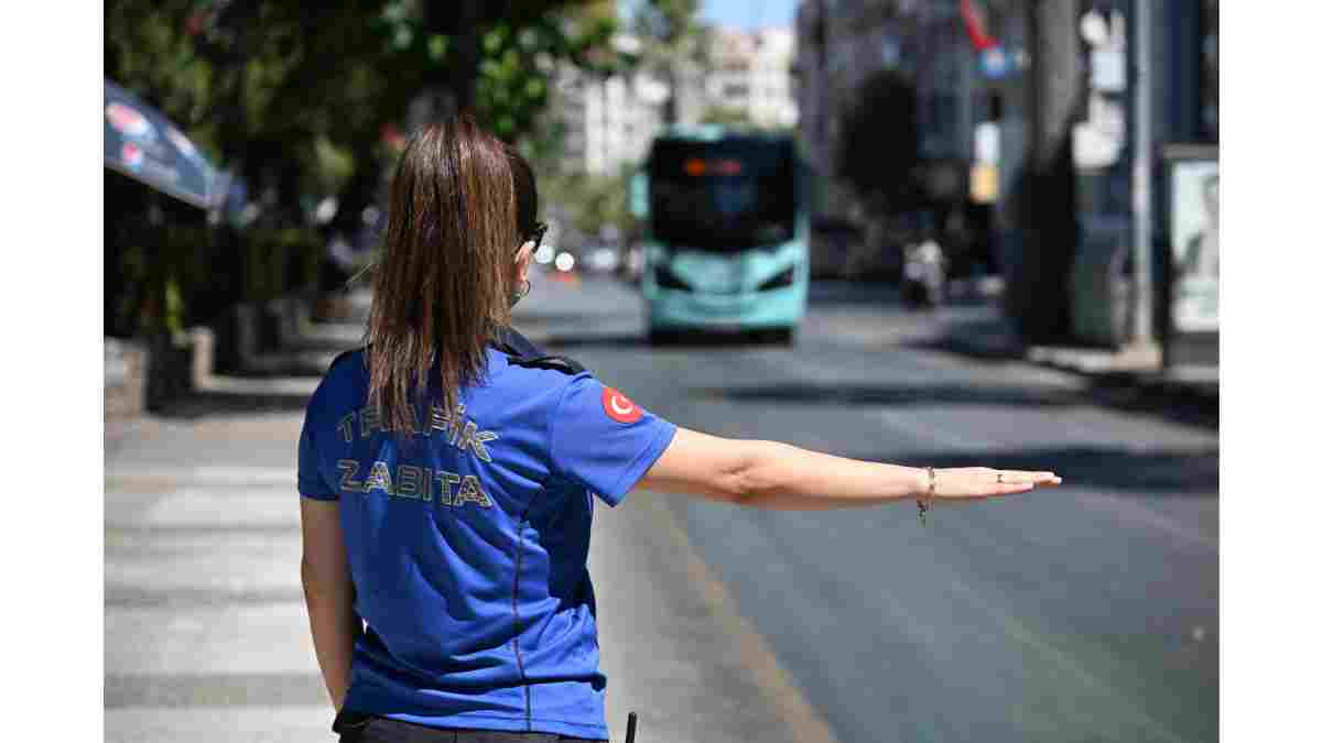 Büyükşehir toplu ulaşımda denetimlerini sürdürüyor