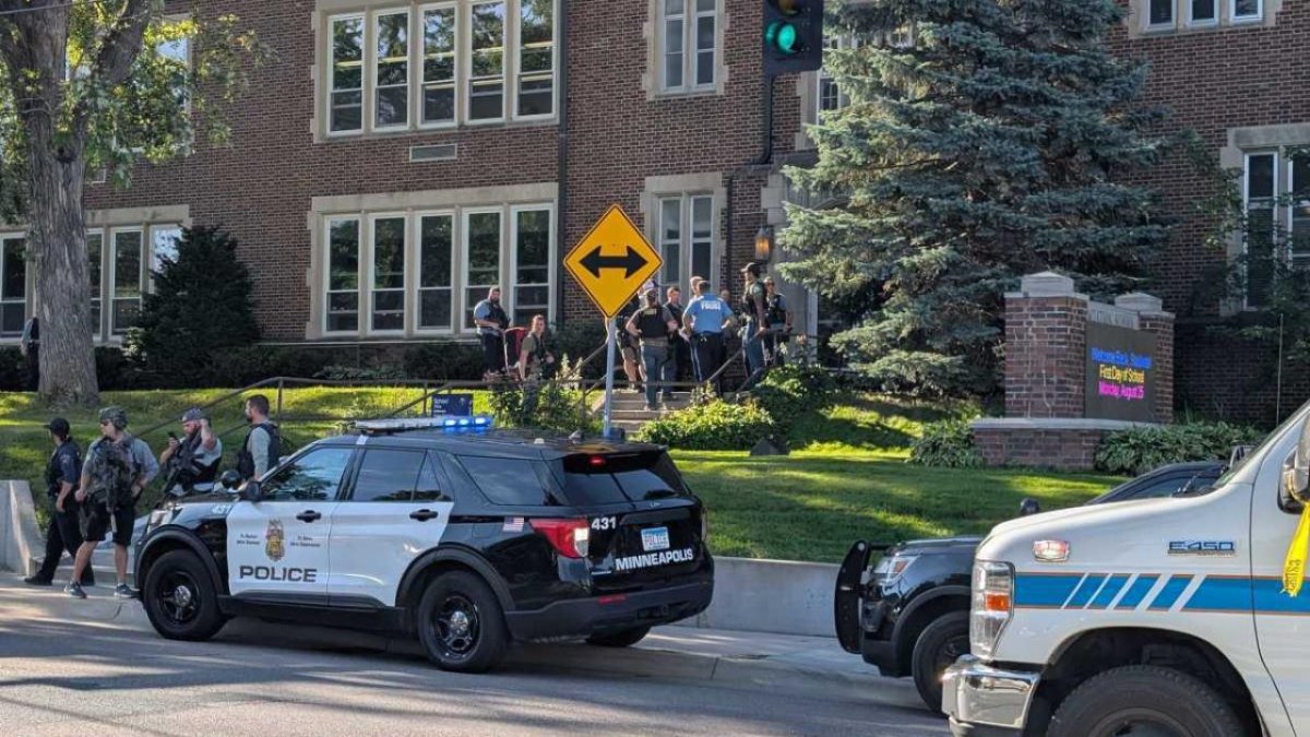 Okul baskını ABD'yi yasa boğdu: 3 ölü, 20 yaralı, bayraklar yarıya indirildi