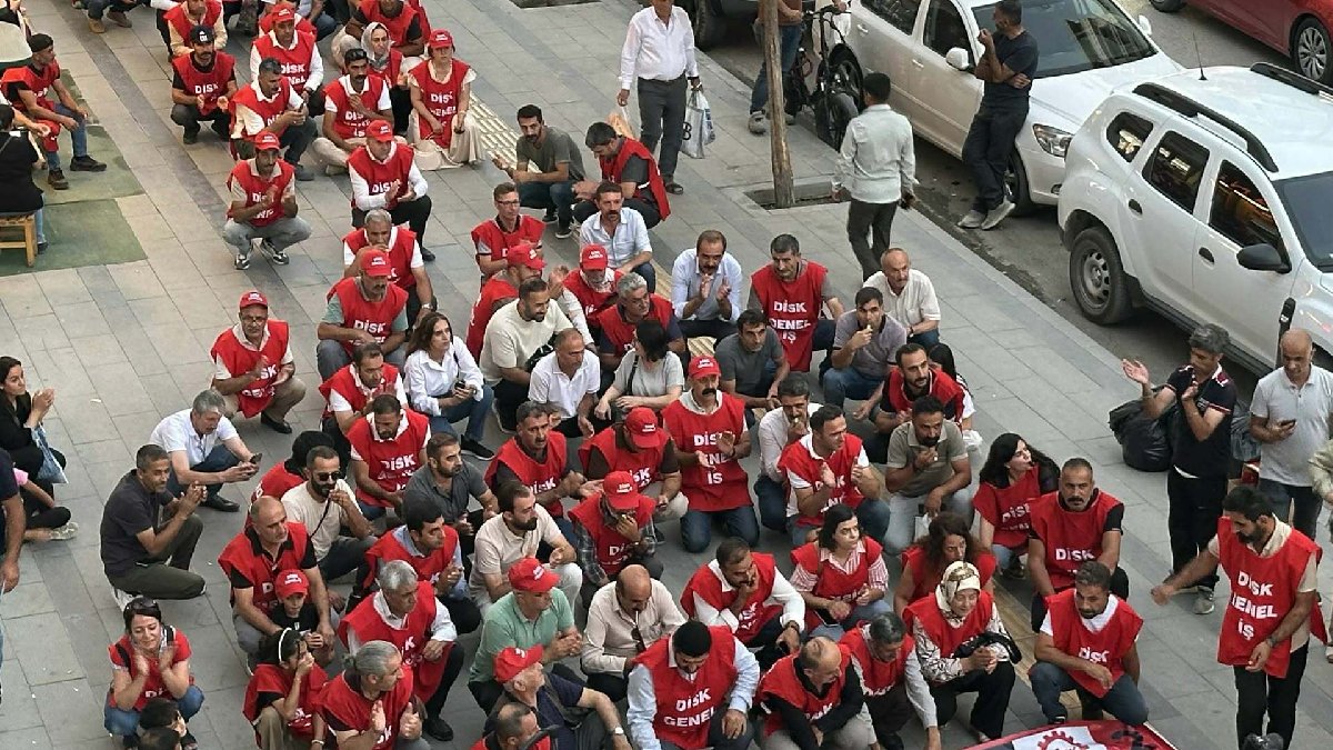 Van'da işten çıkarılan işçiler 27 gündür eylemde: İşimizi geri istiyoruz