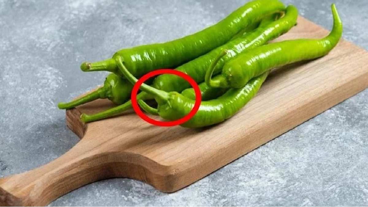 Biberin acı olup olmadığını nasıl anlarsınız? Aslında bu kadar basitmiş! Ağzınız yanmadan deneyin