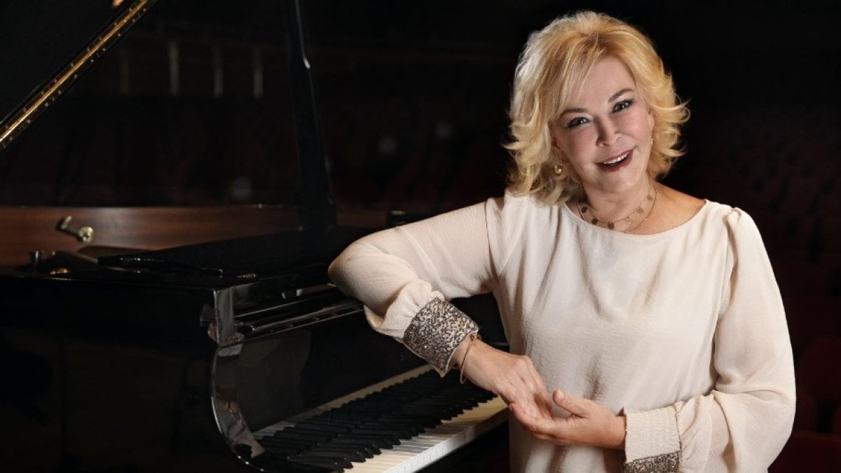 Gülsin Onay Eylül’de iki anlamlı konserle sahne alacak