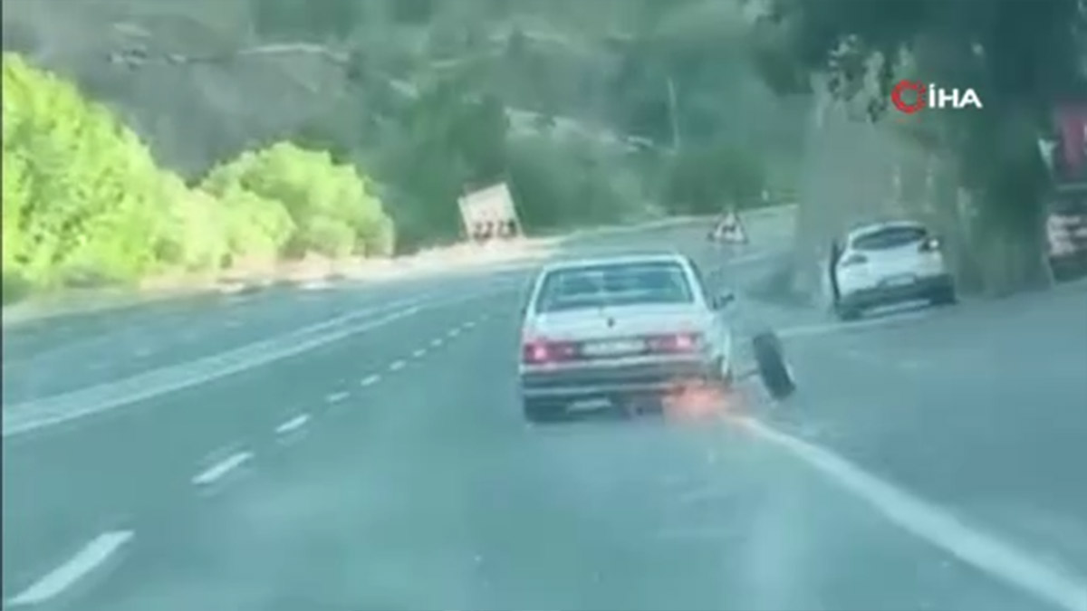 Tofaş Şahin’in seyir halindeyken tekeri çıktı, facianın eşiğinden dönüldü