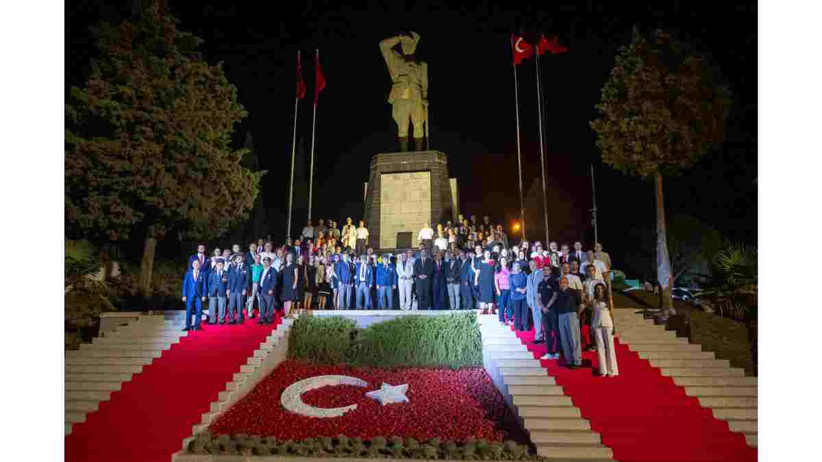 Bornova’da 30 Ağustos’un 103. yılı büyük coşkuyla kutlandı