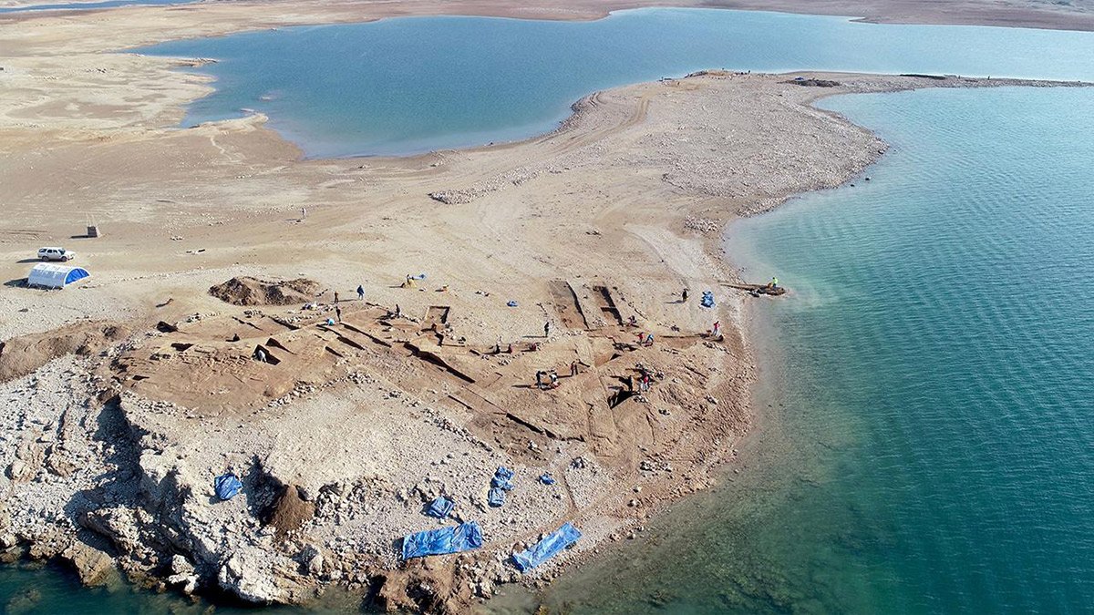 Irak’ta kuraklık antik kenti ortaya çıkardı