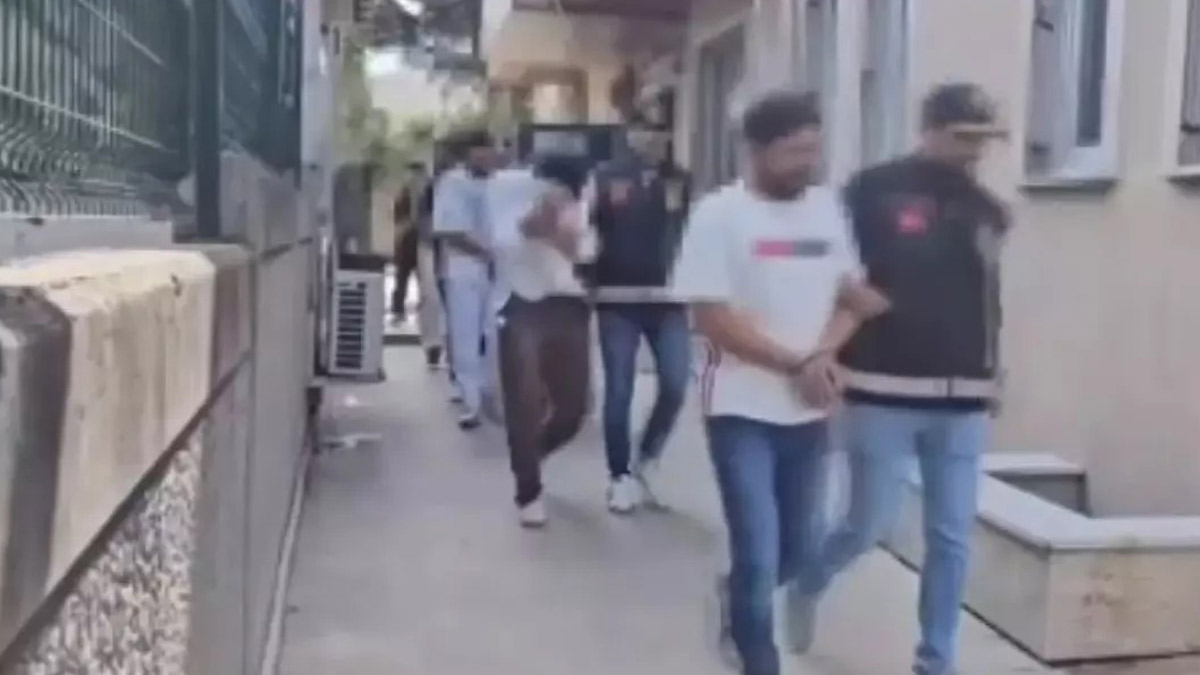 Küçükçekmece'de güzellik salonlarına operasyon: 18 şüpheli gözaltına alındı