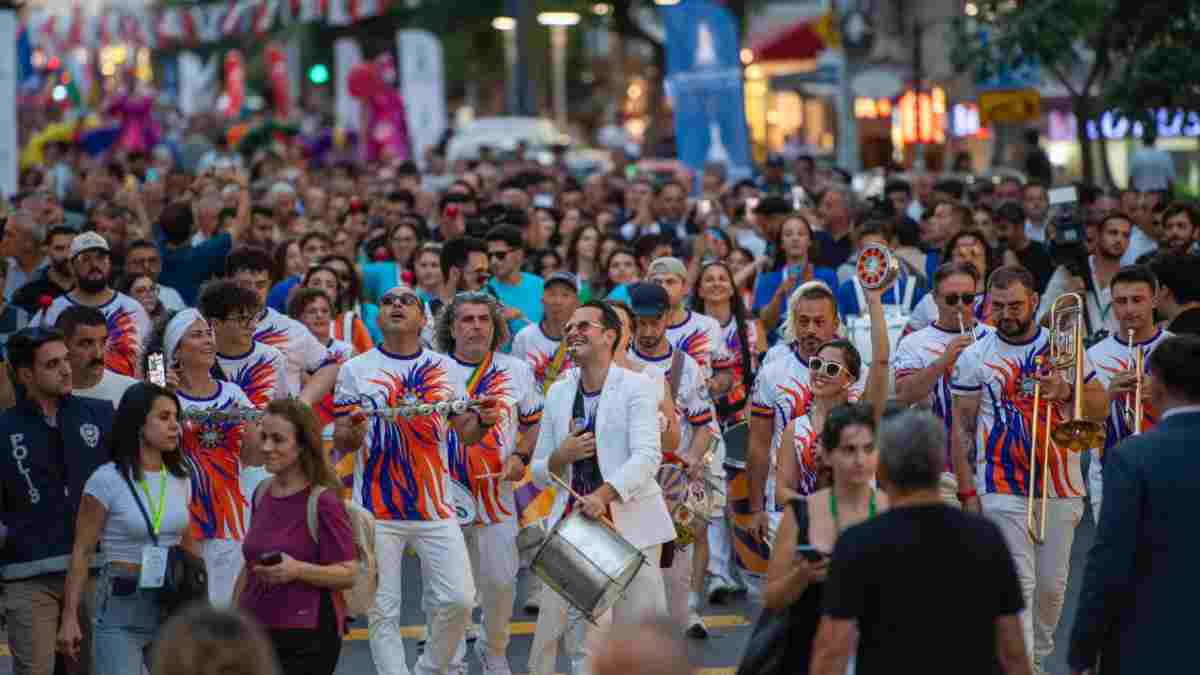 94. İEF muhteşem kortejle başladı