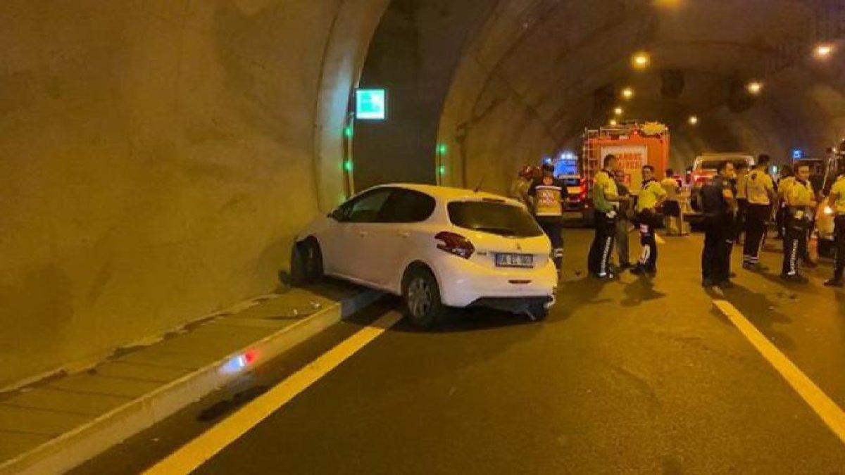 Cebeci Tüneli'nde 9 araç birbirine girdi: 2'si ağır 4 kişi yaralı