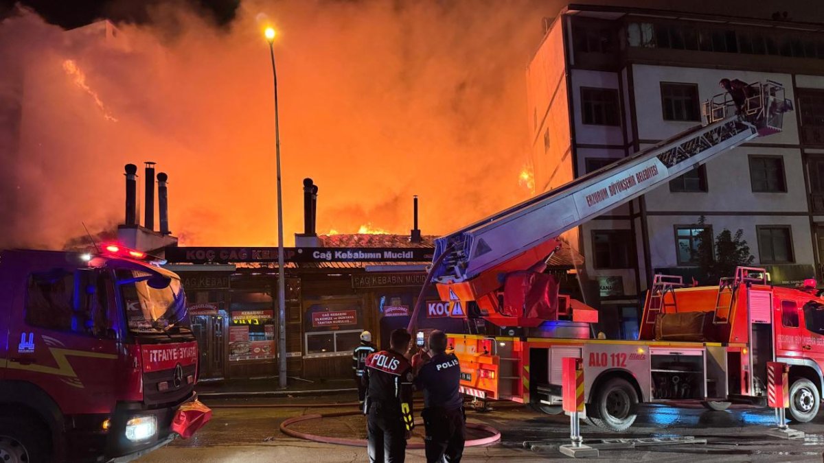 Erzurum'da korku dolu anlar: Restoran yangını evlere ve otele  sıçradı