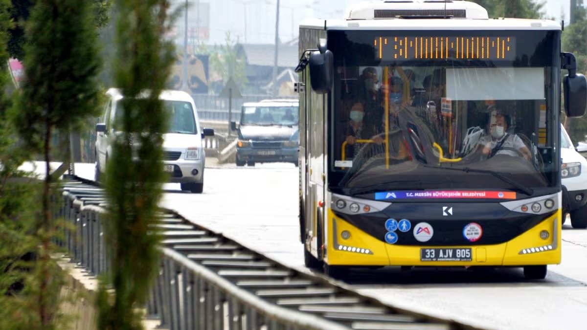 Mersinlilere 30 Ağustos Zafer Bayramı müjdesi: Belediye otobüsleri bugün gün boyu ücretsiz!