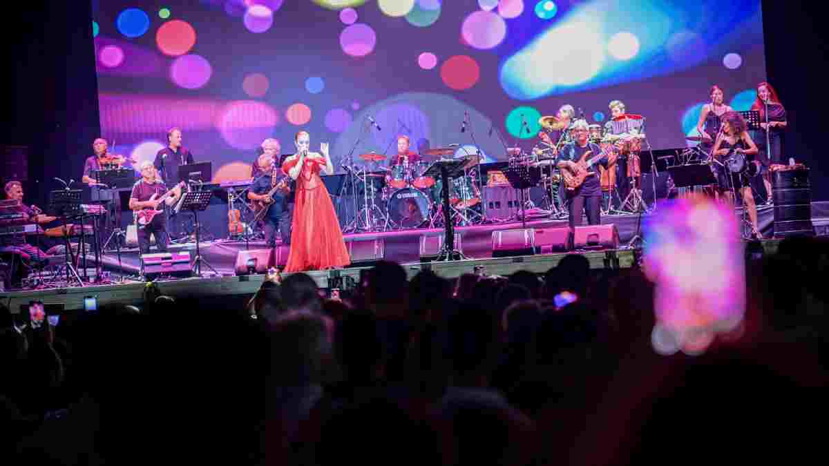 İEF’te Candan Erçetin rüzgârı