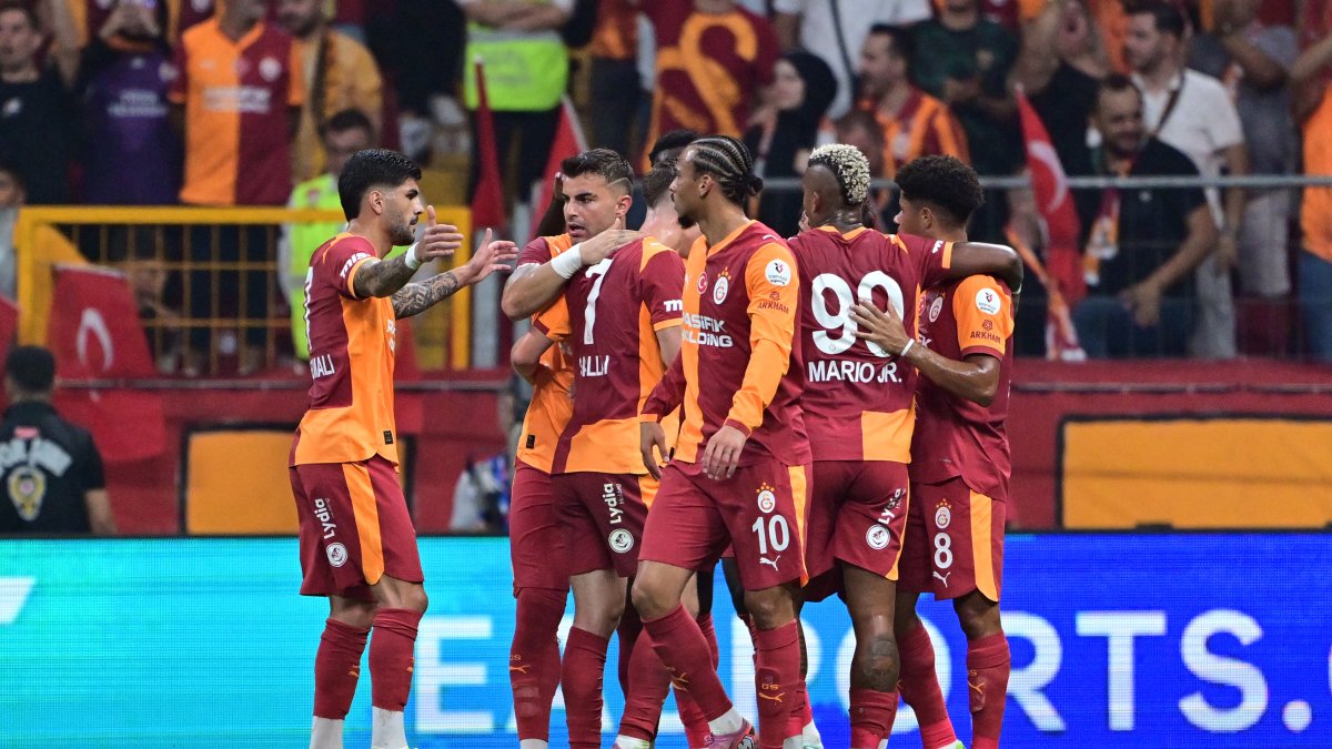 Aslan seriyi sürdürdü: Galatasaray, Rizespor'u yenerek Süper Lig'e 4'te 4 ile başladı