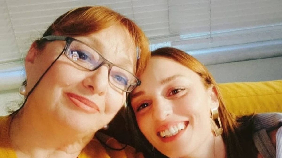 Ünlü oyuncunun acı günü: Nilperi Şahinkaya'nın annesi hayatını kaybetti