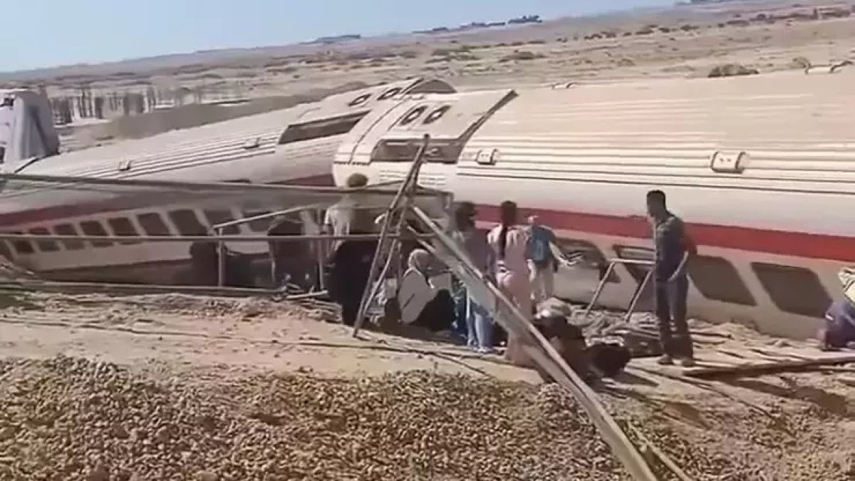 Mısır’da tren kazası: 3 ölü, 103 yaralı