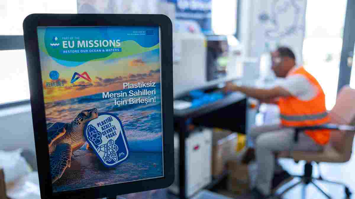 Mercan Bilim Merkezi’nde pet şişe kapaklarından acil durum düdüğü üretiliyor