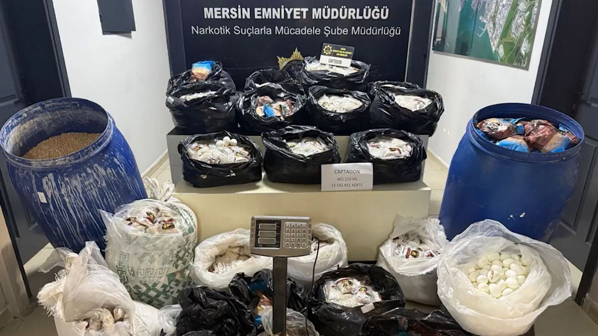 Mersin'de 3,5 milyon uyuşturucu hap ele geçirildi: 8 gözaltı