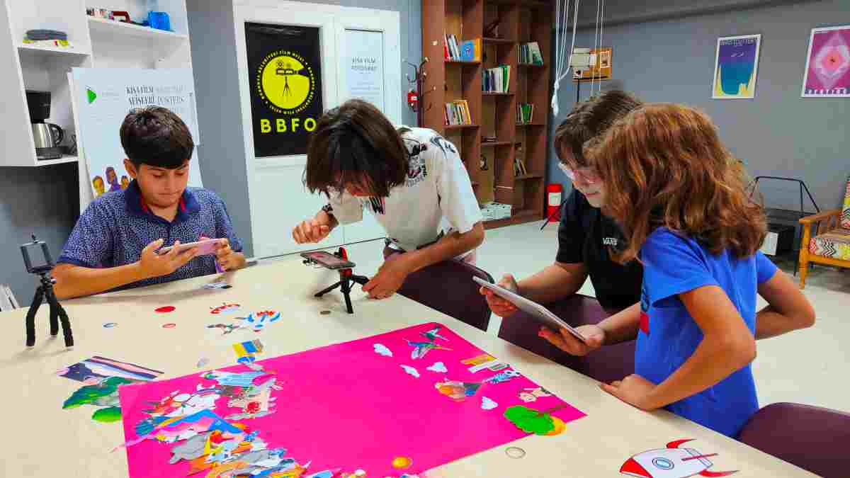 Bornova’da genç yeteneklere sinema yolculuğu