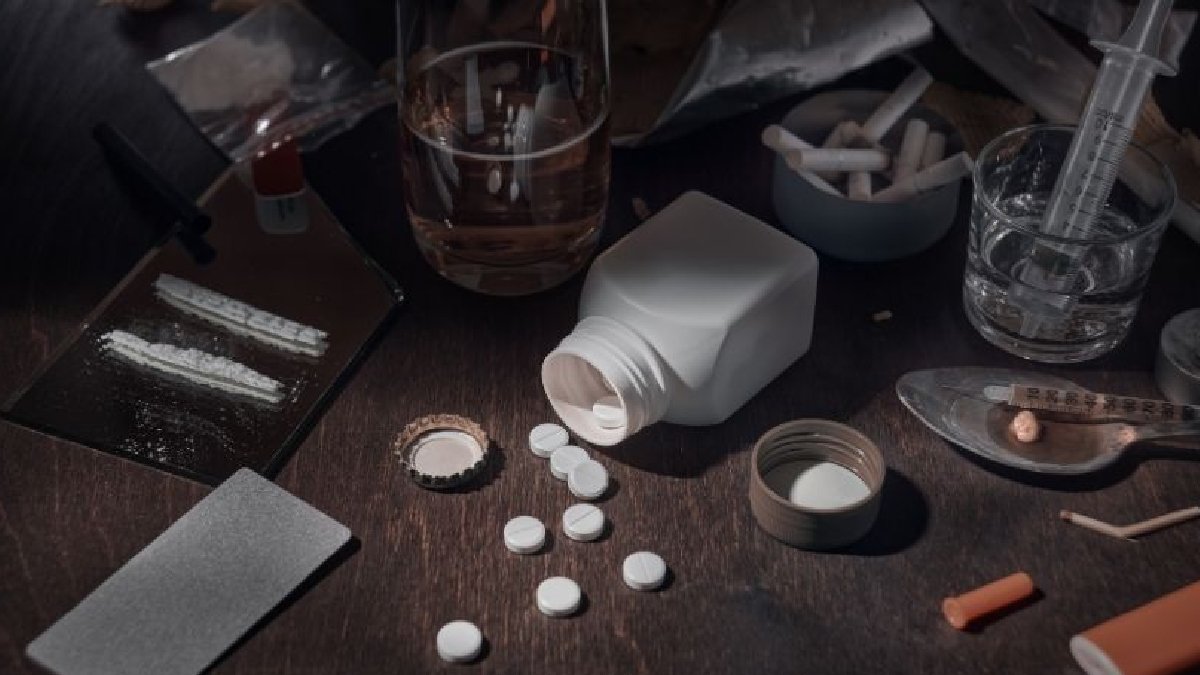 Akademisyen baba otizmli çocuklarına uyuşturucu verdi