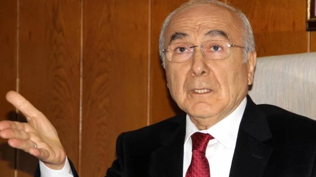 Eski Adana Büyükşehir Belediye Başkanı Aytaç Durak uçakta fenalaştı