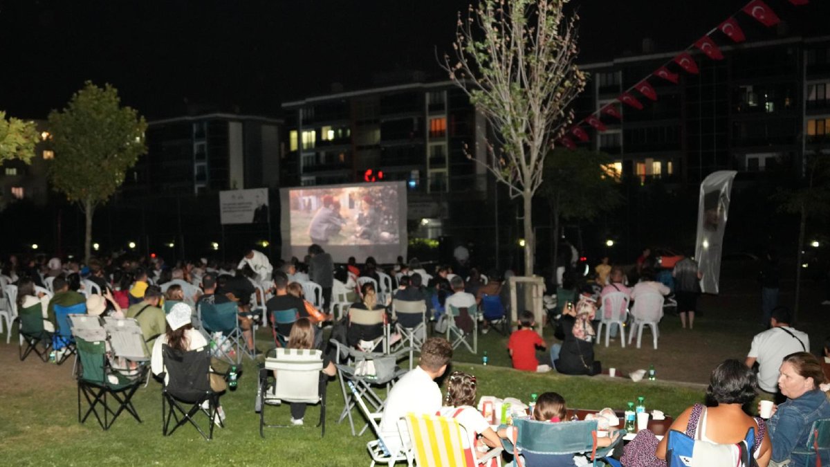 Çorlu'da 30 Ağustos coşkusu, “Atatürk” filmiyle zirveye çıktı