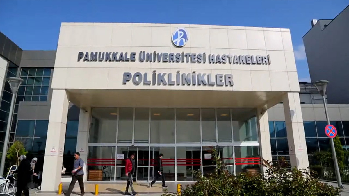 Arkadaşının yeni doğan bebeğini poşete koyup kaçırırken yakalandı