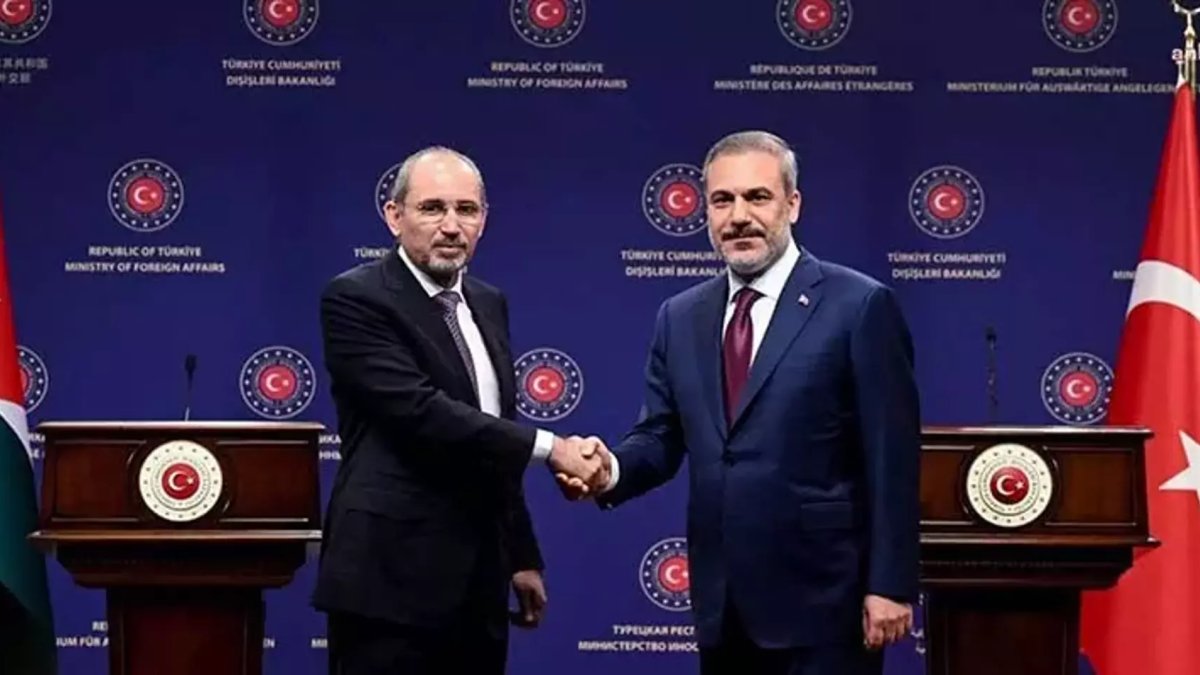 Fidan, Ürdün Dışişleri Bakanı Safadi ile görüştü