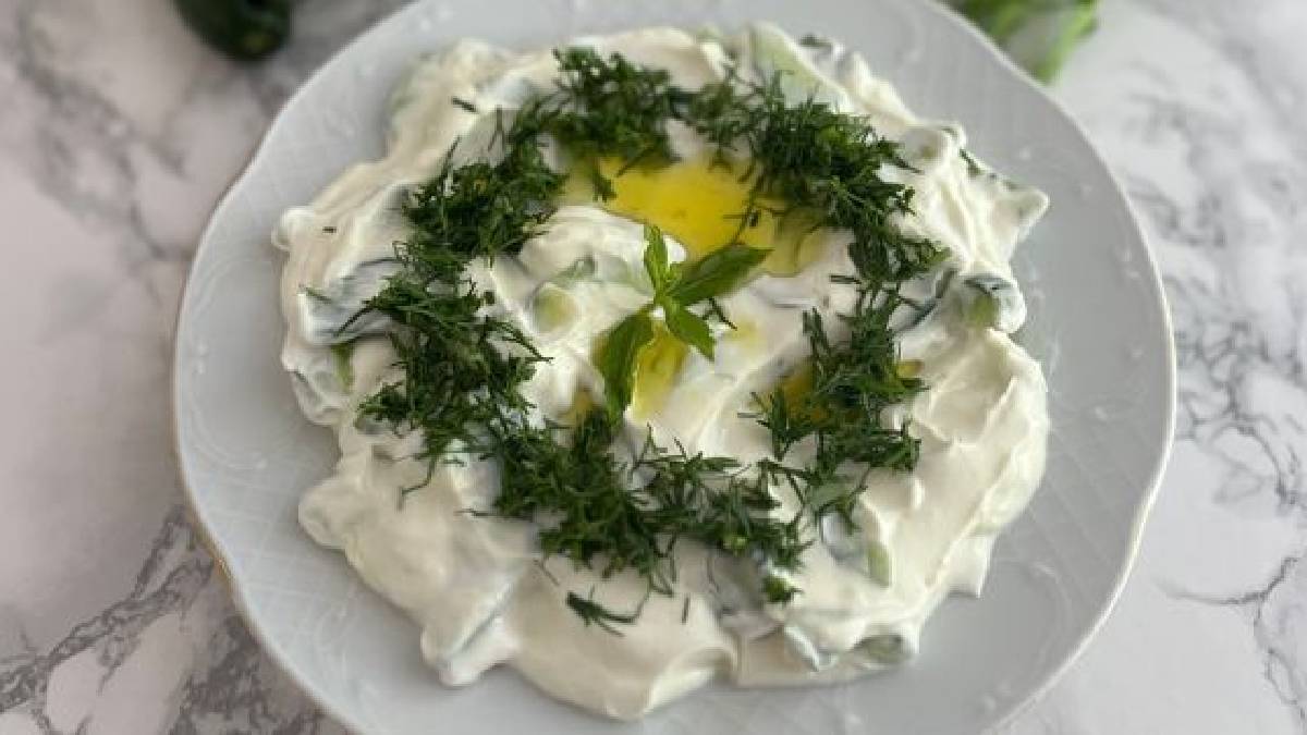 Yaz bitmeden mutlaka sofranızda olsun! Ege’den gelen lezzet: Cunda cacığı tarifi