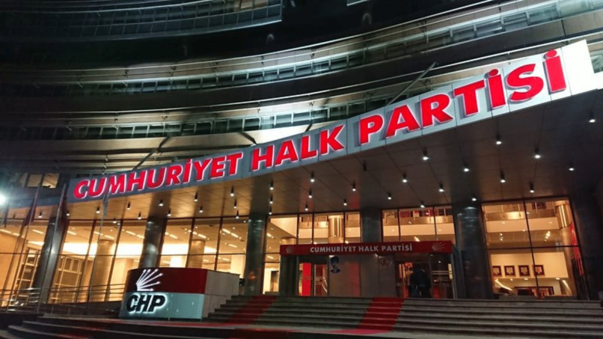 CHP, 81 il başkanını İstanbul'a çağırdı