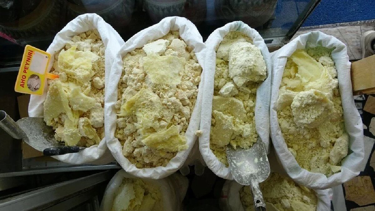 200 yıldır aynı şekilde yapılıyor, 12 bin metre yüksekte üretiliyor! Adını ilçeden alıyor, 2 malzemeden yapılıyor