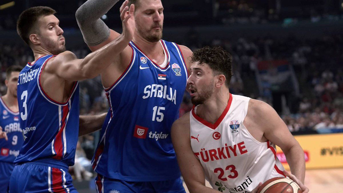 Alperen Şengün’den Sırbistan karşısında tarihi performans! Milliler namağlup lider