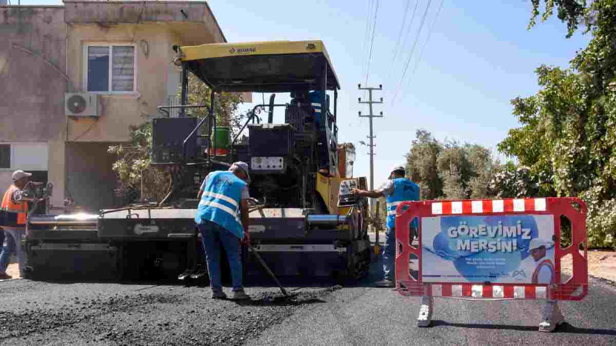MESKİ, sıcak asfalt kaplama çalışmalarına ara vermeden devam ediyor