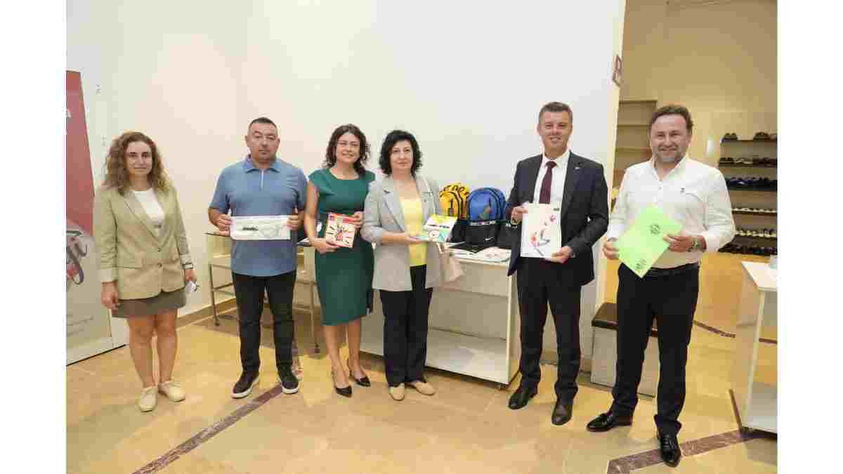 Çorlu Belediyesinden öğrencilere okul desteği