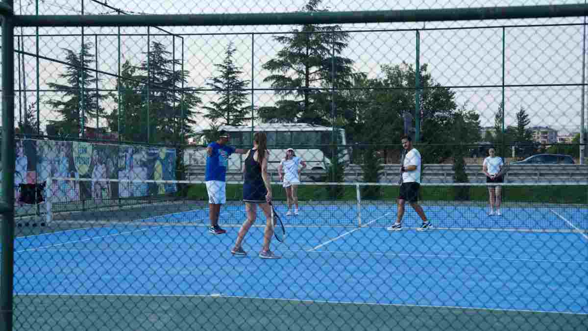 Batıkent Açık Tenis Kortları'nda serbest kullanım süreleri uzadı
