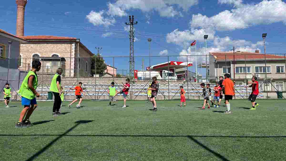 ESMEK yaz okulu Mihalıççık’ta muhteşem bir finalle sona erdi