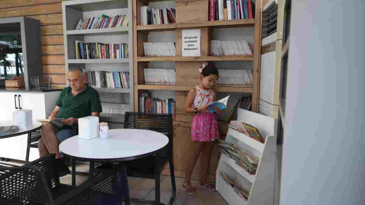 Barbaros Çay Bahçesi Kütüphanesi açıldı