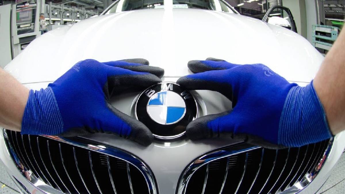 Yeni BMW iX3'ün tasarımı ortaya çıktı! Tek şarjla 900 km yol