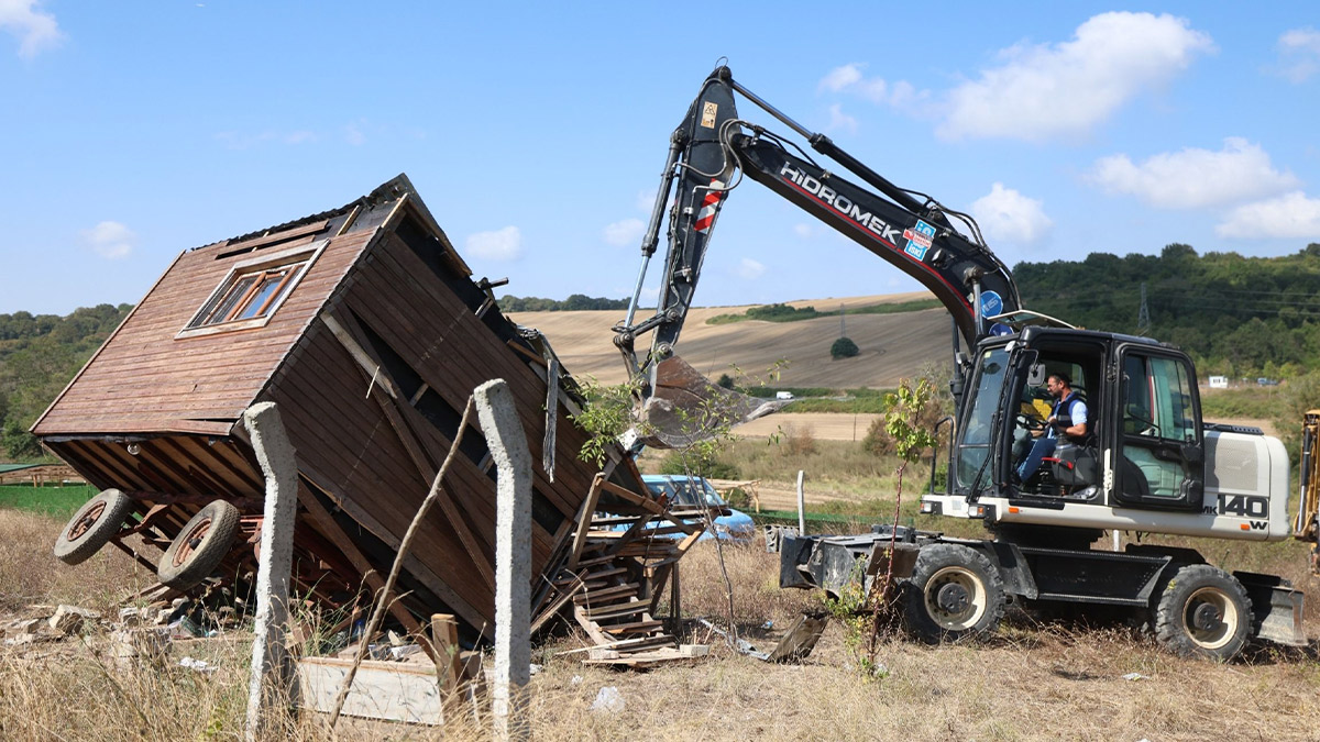 İSKİ, Terkos'taki 17 kaçak yapıyı yıktı