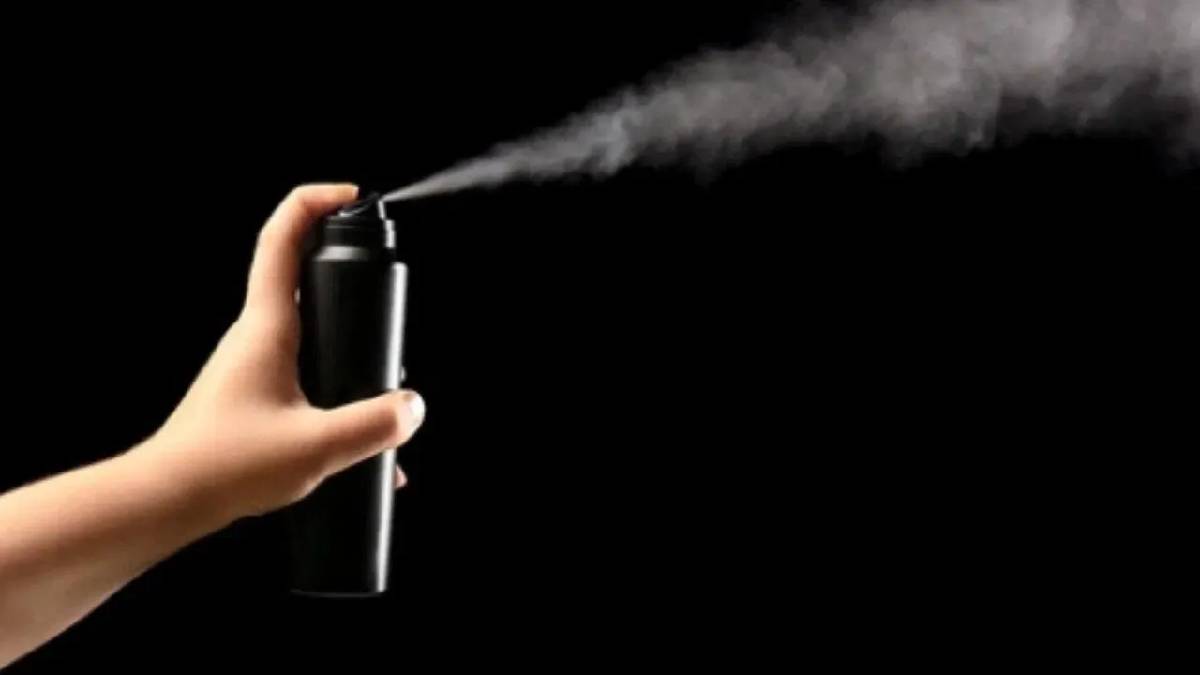 Deodorantı sabah değil, bu saatte sıkın: Etkisi iki kat artıyor!