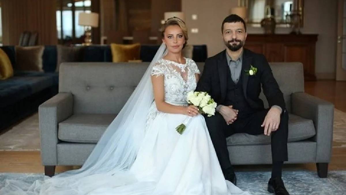 Ünlü çiftten müjde geldi! Bebeklerini kucaklarına almak için gün sayıyorlar: Bakın cinsiyeti ne?