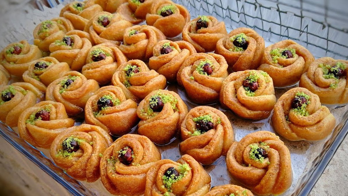 Hem görüntüsü güzel, hem de lezzeti! Çayın yanında lokmalık lezzet: Gül Tatlısı