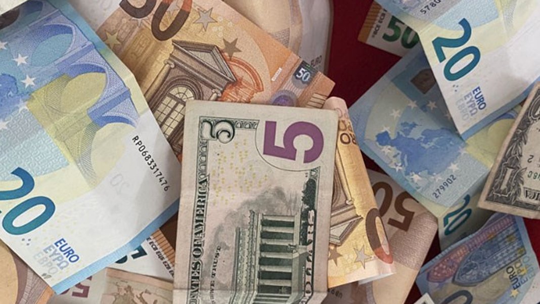 Euro'dan bir rekor daha: Kurda yeni zirve test edildi