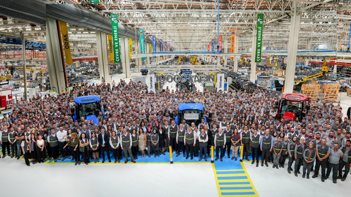 TürkTraktör'den 29 milyon euro'luk dev yatırım: 10.000'inci kabin banttan indi!