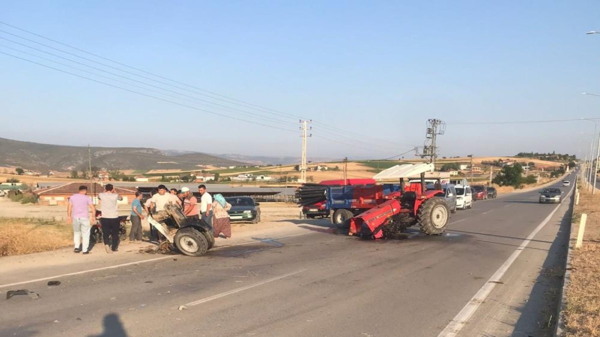 Samsun'da korkunç kaza: Traktör ikiye ayrıldı, 4 kişi yaralandı