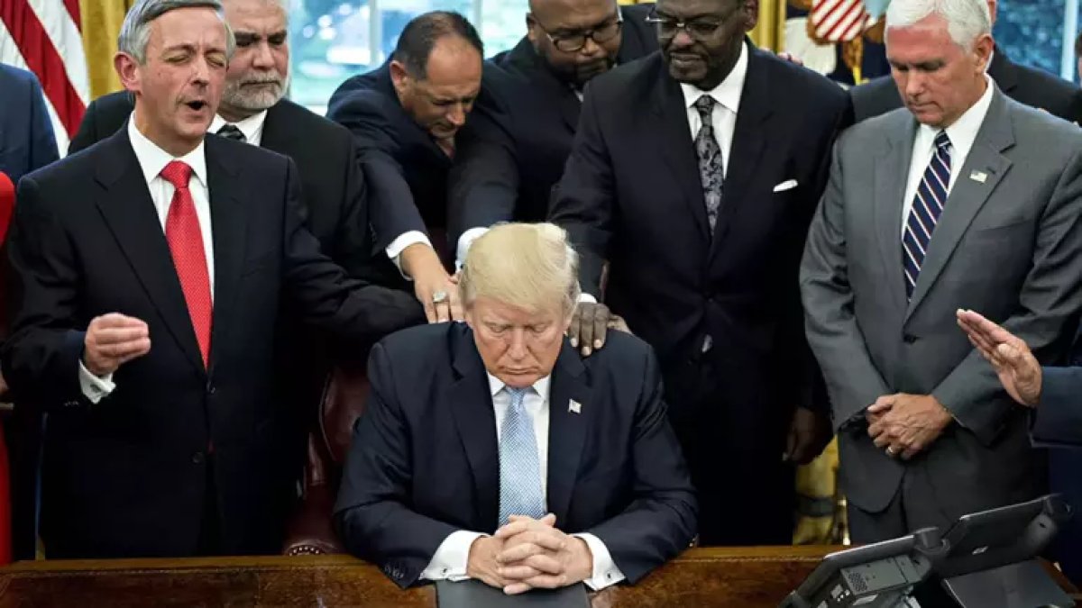 Trump’tan sınırları zorlayan kampanya: Cennete gitmek için bağış topluyor