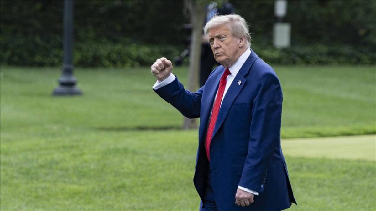 Trump'tan Venezuela'ya gözdağı: Uçaklarınızı düşürürüz