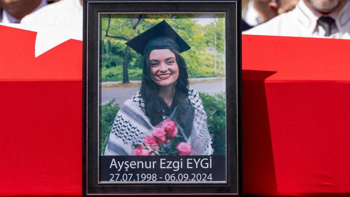 Ayşenur Ezgi Eygi'nin ölüm yıl dönümünde Bakanlıktan anma mesajı: Vahim suçun cezası kalmaması için çabalayacağız
