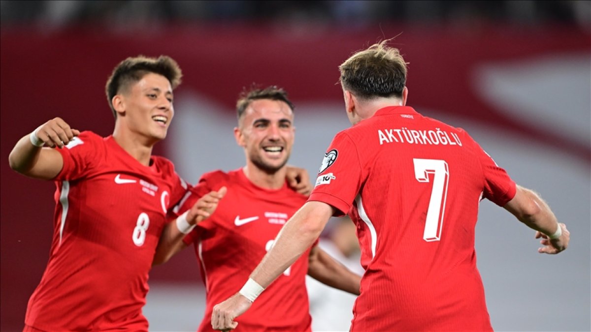 Ankaralılar bu akşam milli maç için tek yürek oluyor: Türkiye-ispanya maçı dev ekranlarda! sandalyeni kap gel!