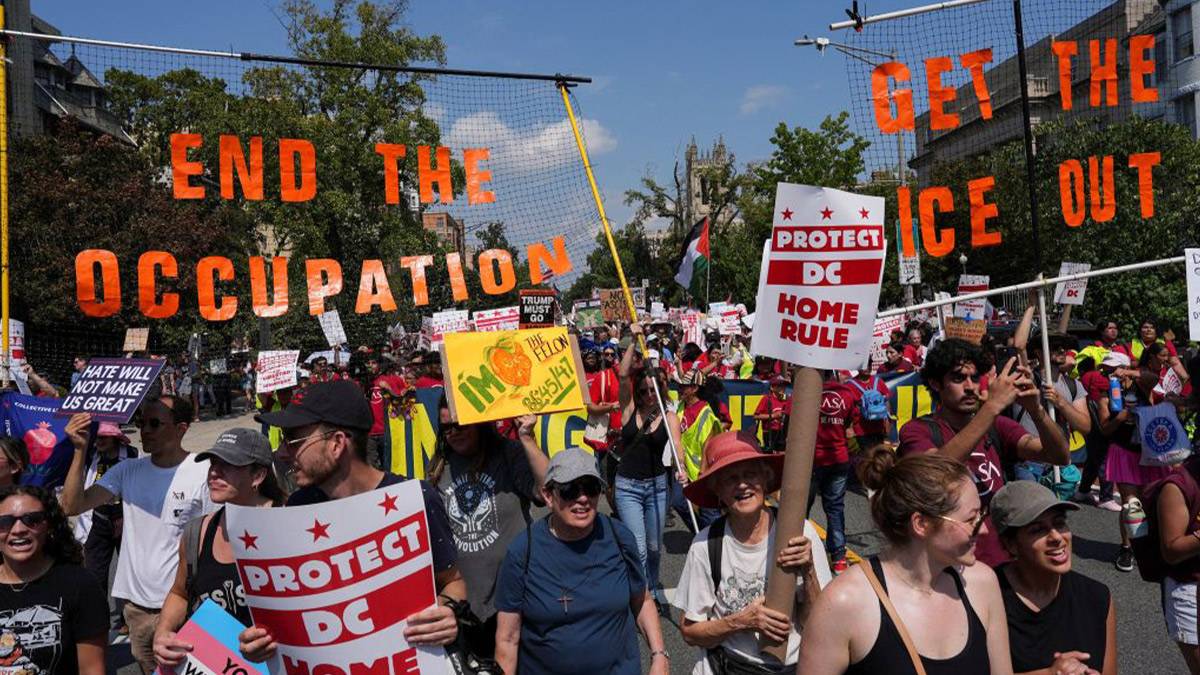Washington'da, Trump'ın kente Ulusal Muhafız konuşlandırmasına protesto