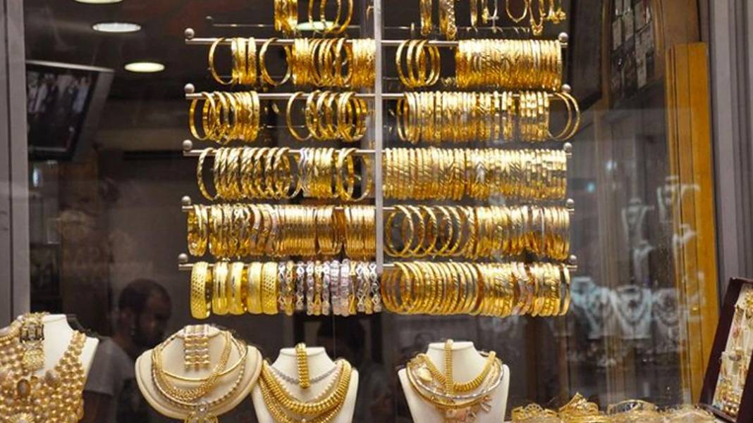 Kapalıçarşı'da filmleri aratmayan vurgun: Holding çalışanları 30 kilo altın çaldı