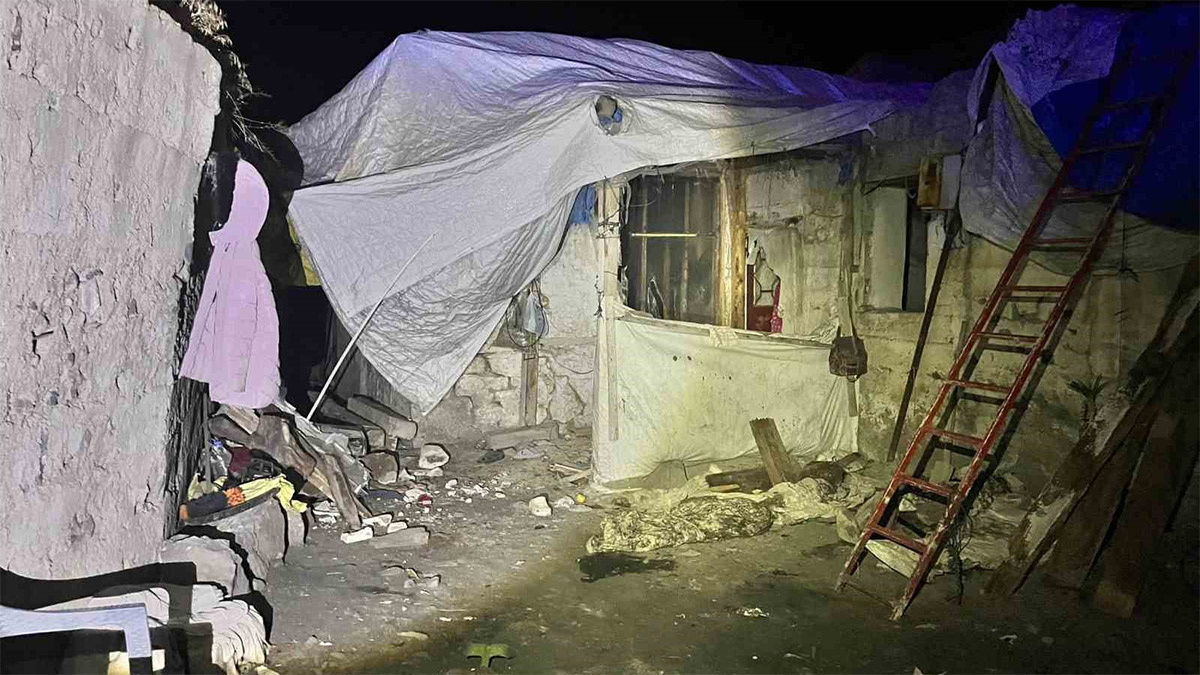 Erzurum'da facia! Evin çatısı çöktü: 3 kişi hayatını kaybetti