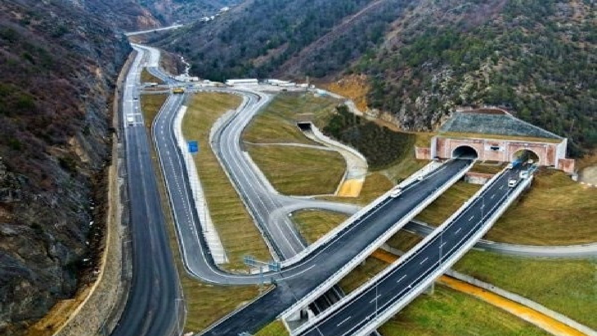 İç Anadolu ve Karadeniz bağlanıyor! Kış aylarının korkulu rüyası sona eriyor: Yolculuk artık daha kısa sürecek